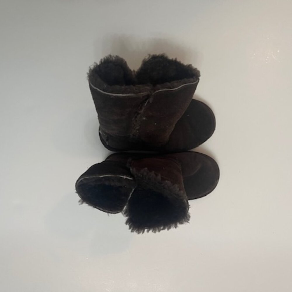 Little Girl's Bear Paw Boots